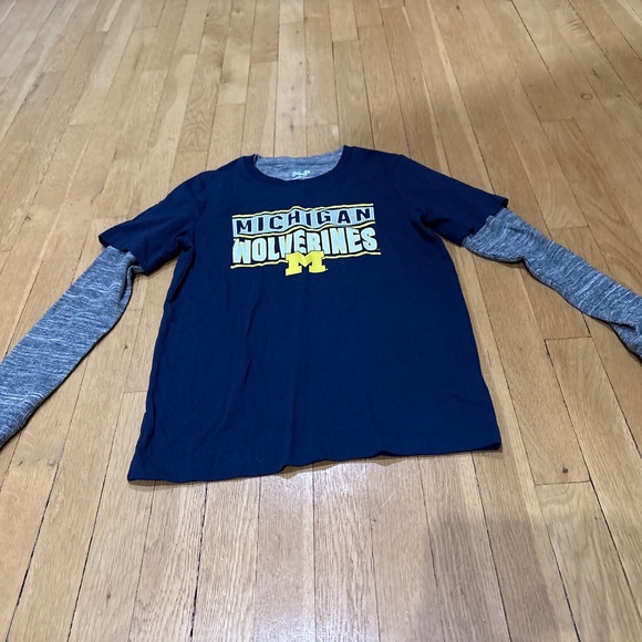 GEN 2 Other - Youth University of Michigan Long Sleeve Size Medium (10/12)